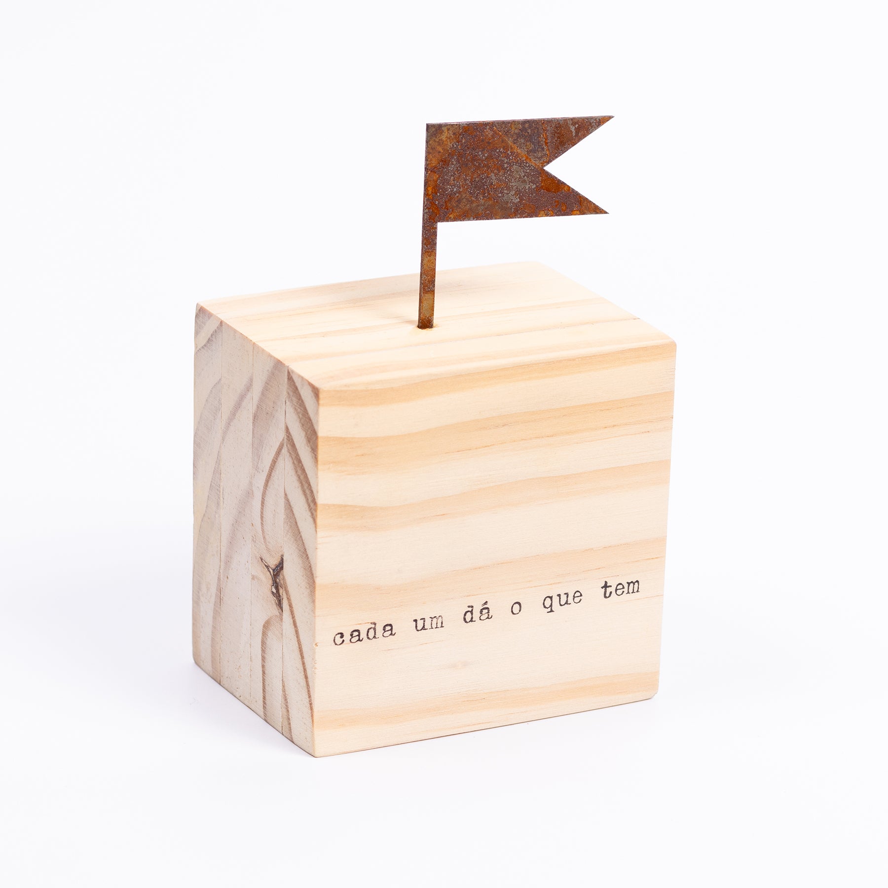 cubo pinus cada um dá o que tem