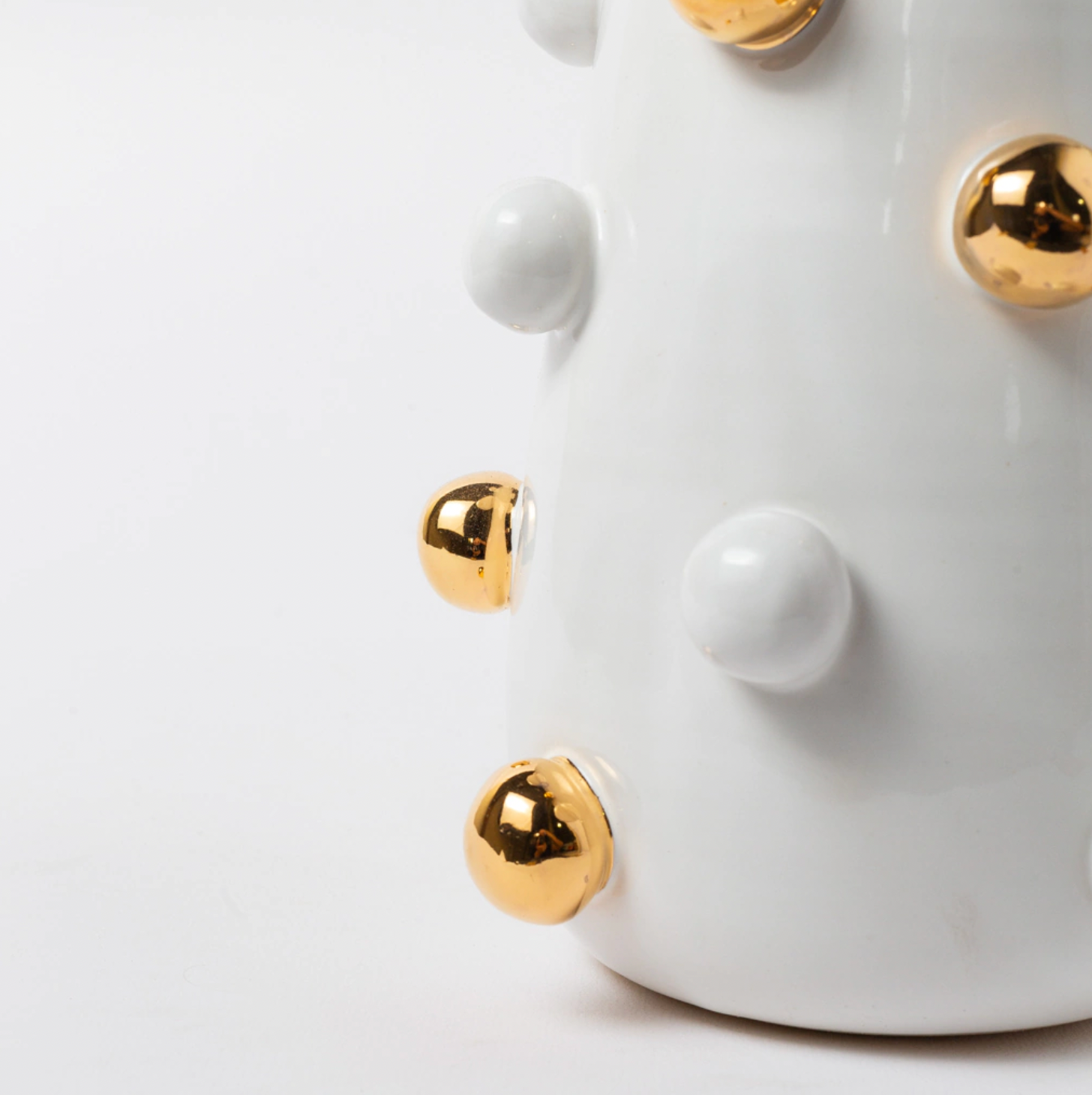 vaso nina bolotas ouro alternado branco