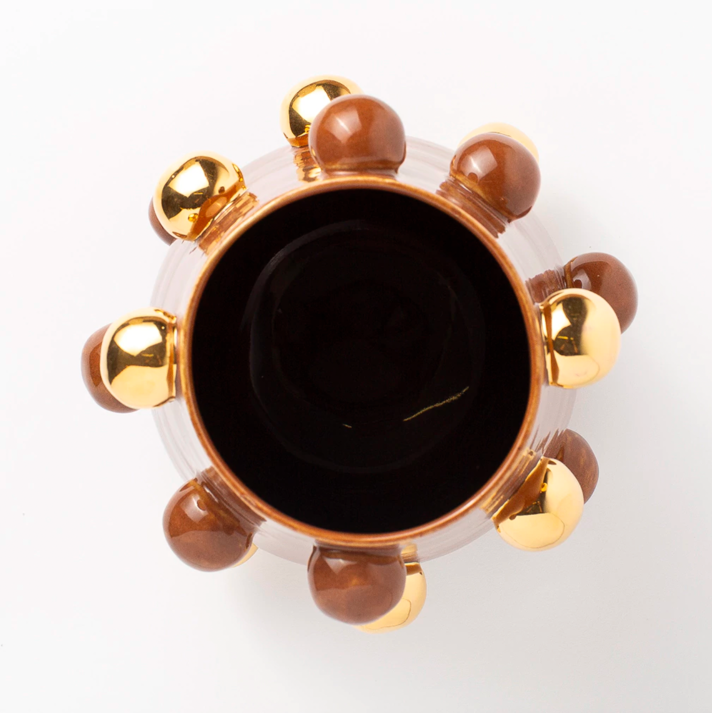 vaso nina bolotas ouro alternado marrom