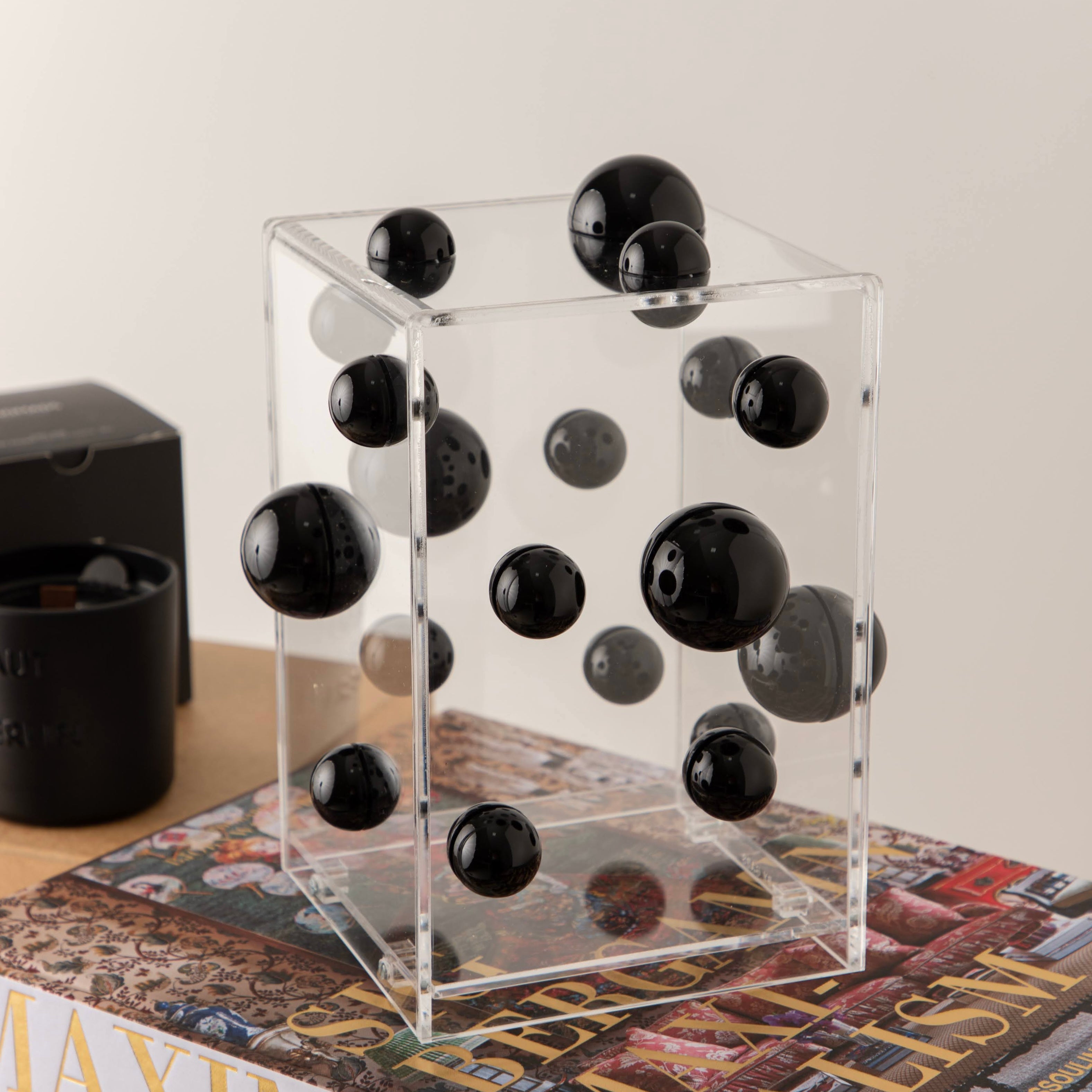 escultura match black