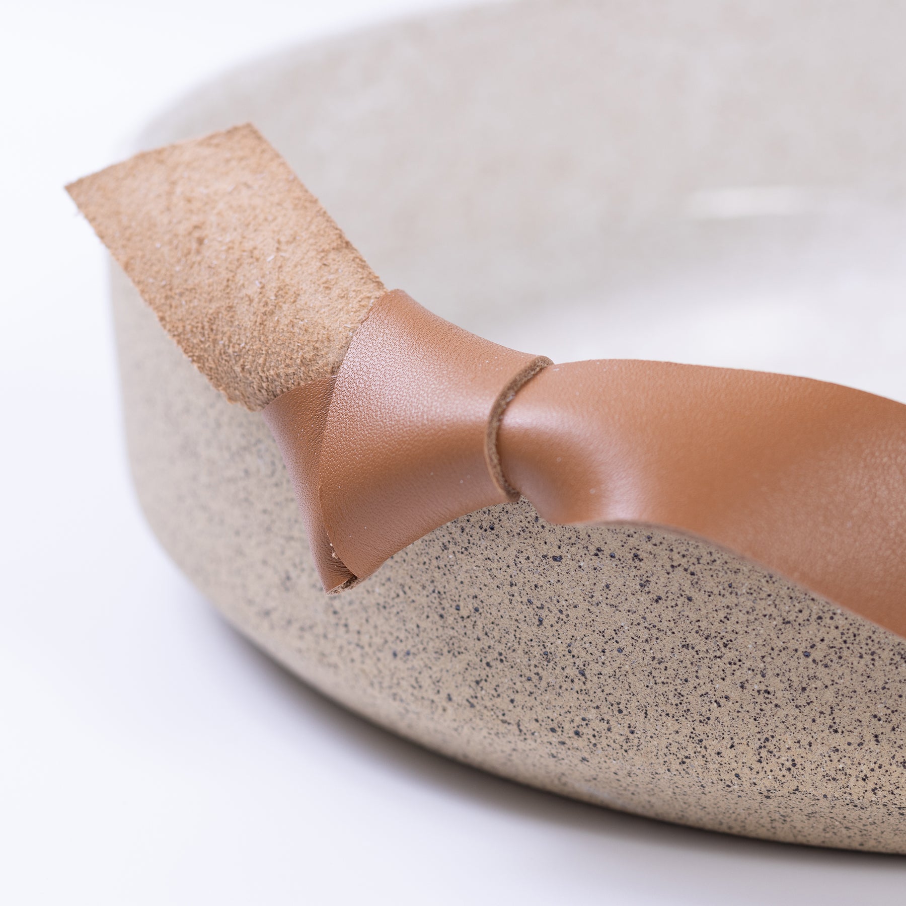 bandeja areia com couro