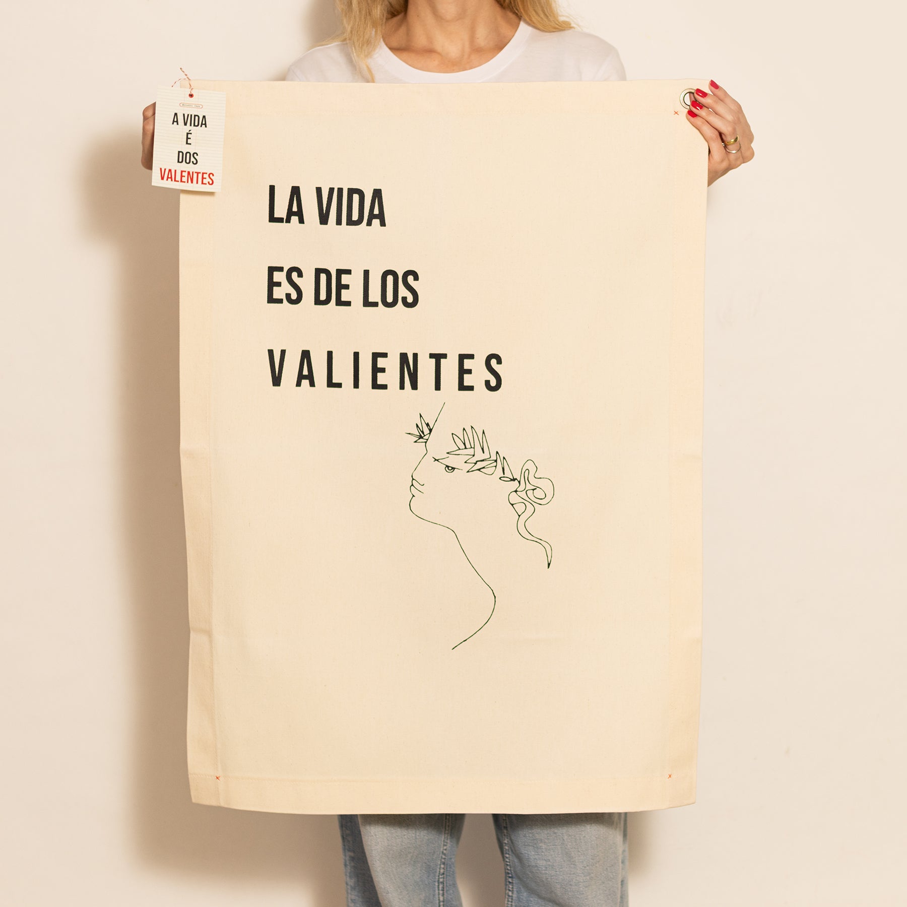 bandeira la vida es de los valientes